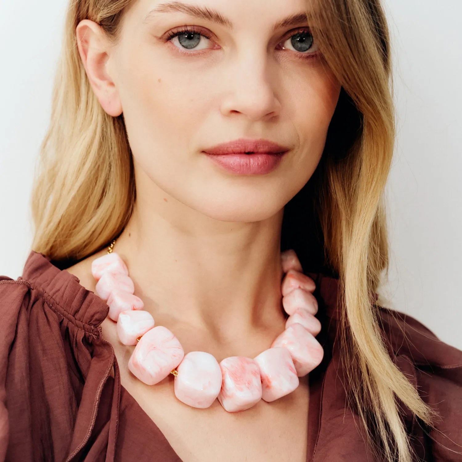 Big Organic Shaped Necklace Bubble Gum Twist