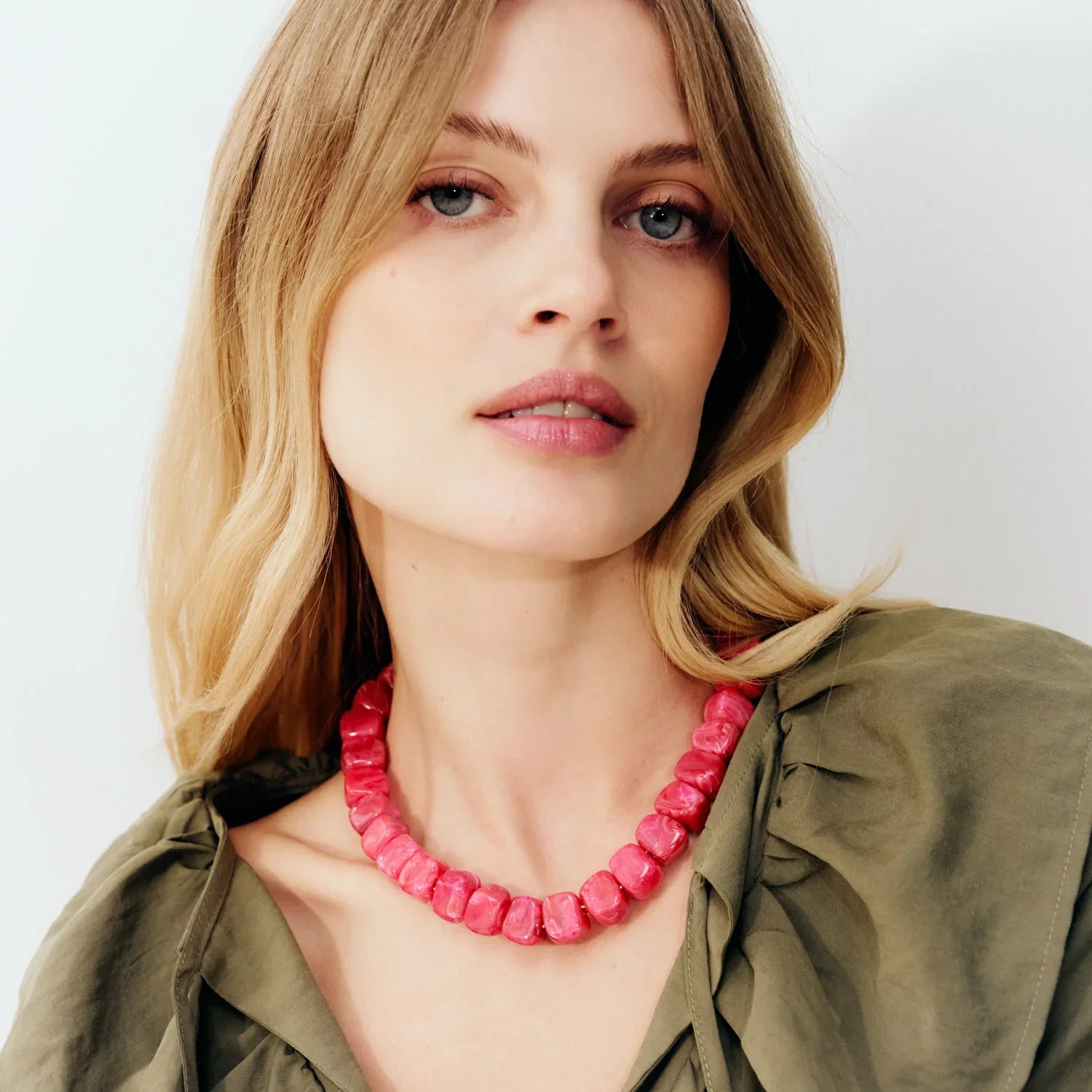 Mini Organic Shaped Necklace Raspberry Marble