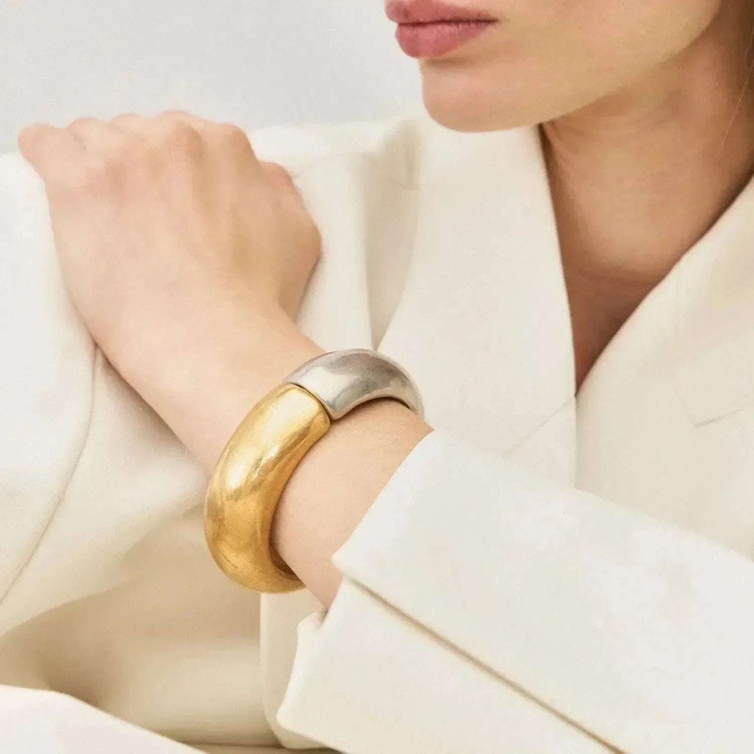 Gold bangle bracelet women's 2025