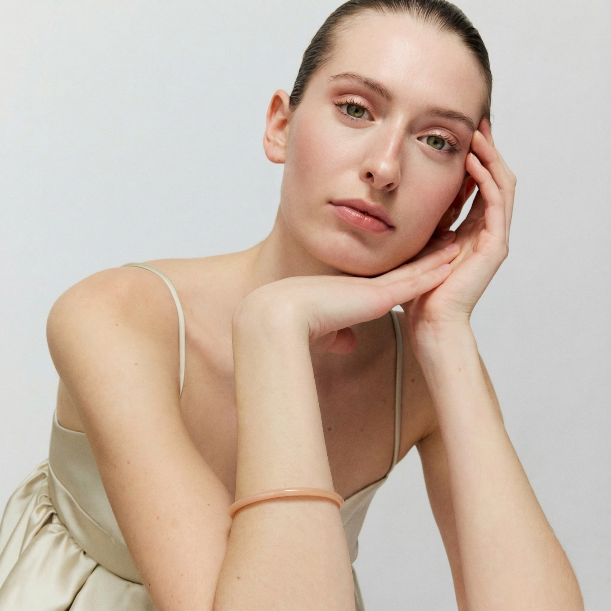 Thin Aurora Bangle blush marble