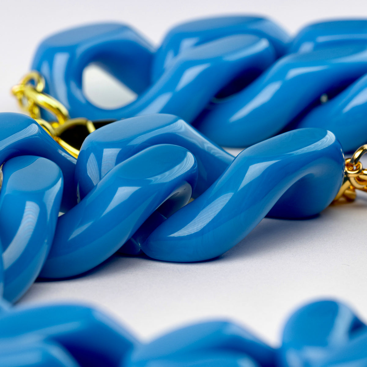 BIG Flat Chain Necklace Blue FW22