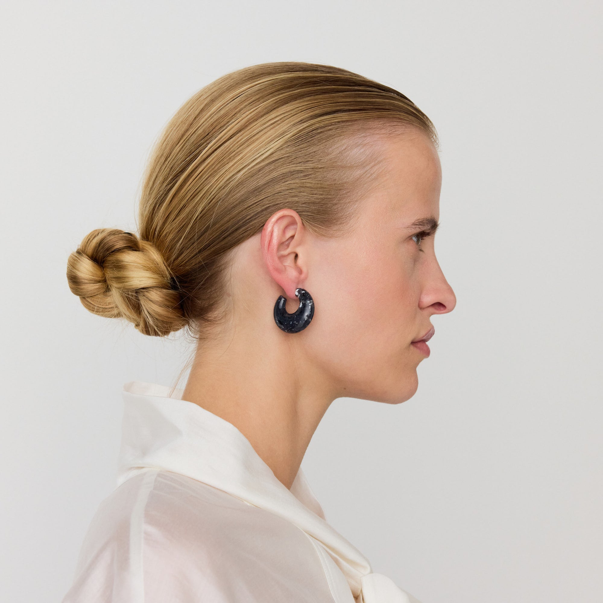 Moon Earring black marble