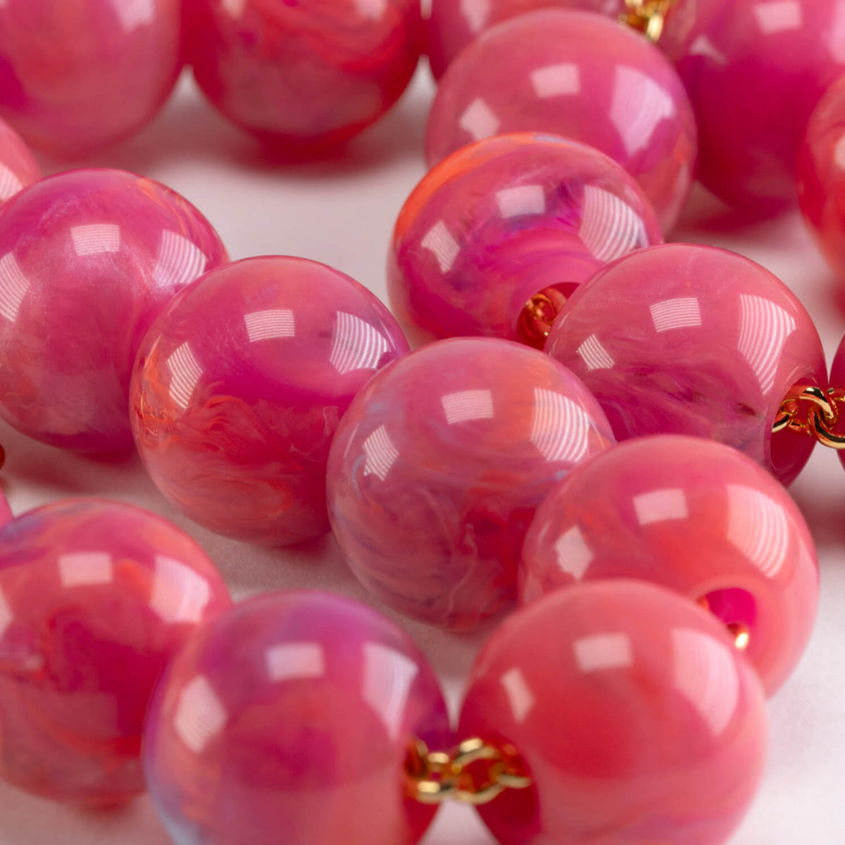 Small Beads Necklace Short Fuchsia Marble