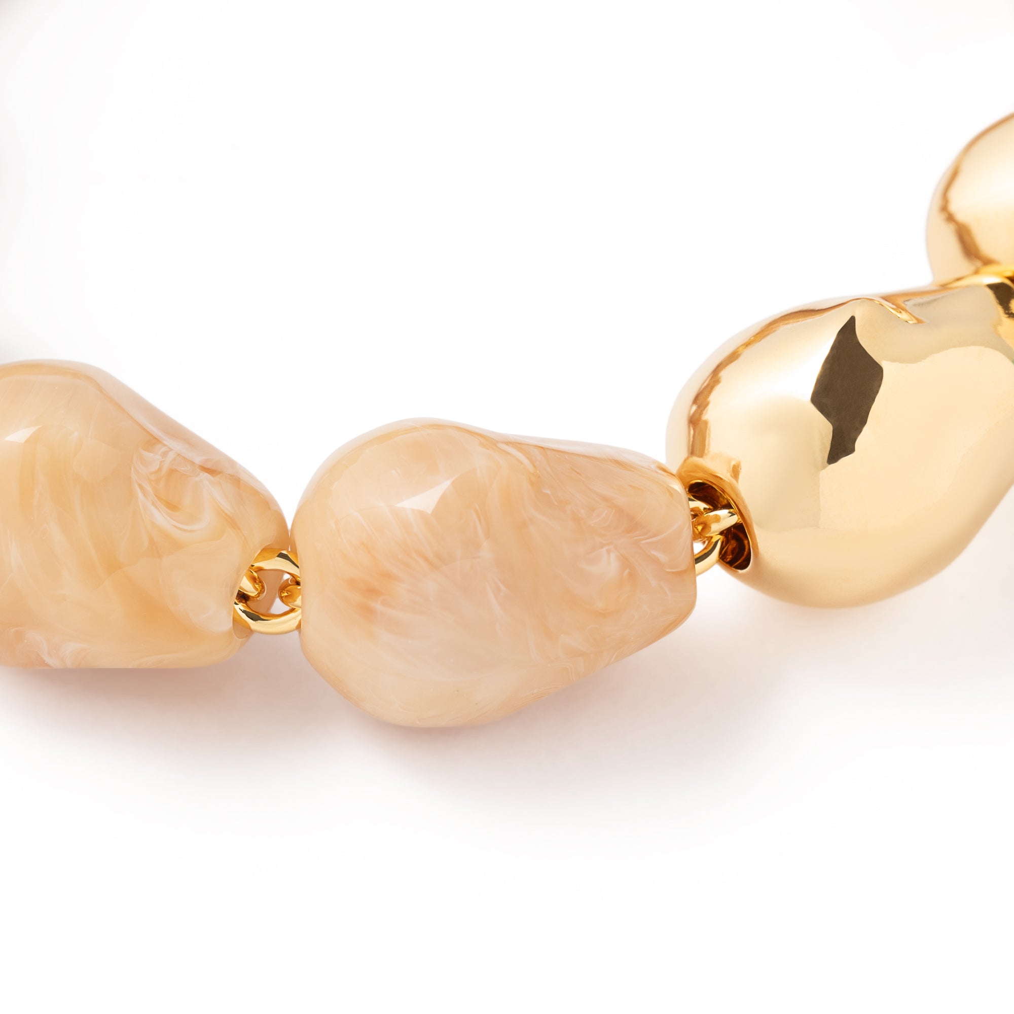 Organic Pearl Necklace Short with gold creme brulee marble