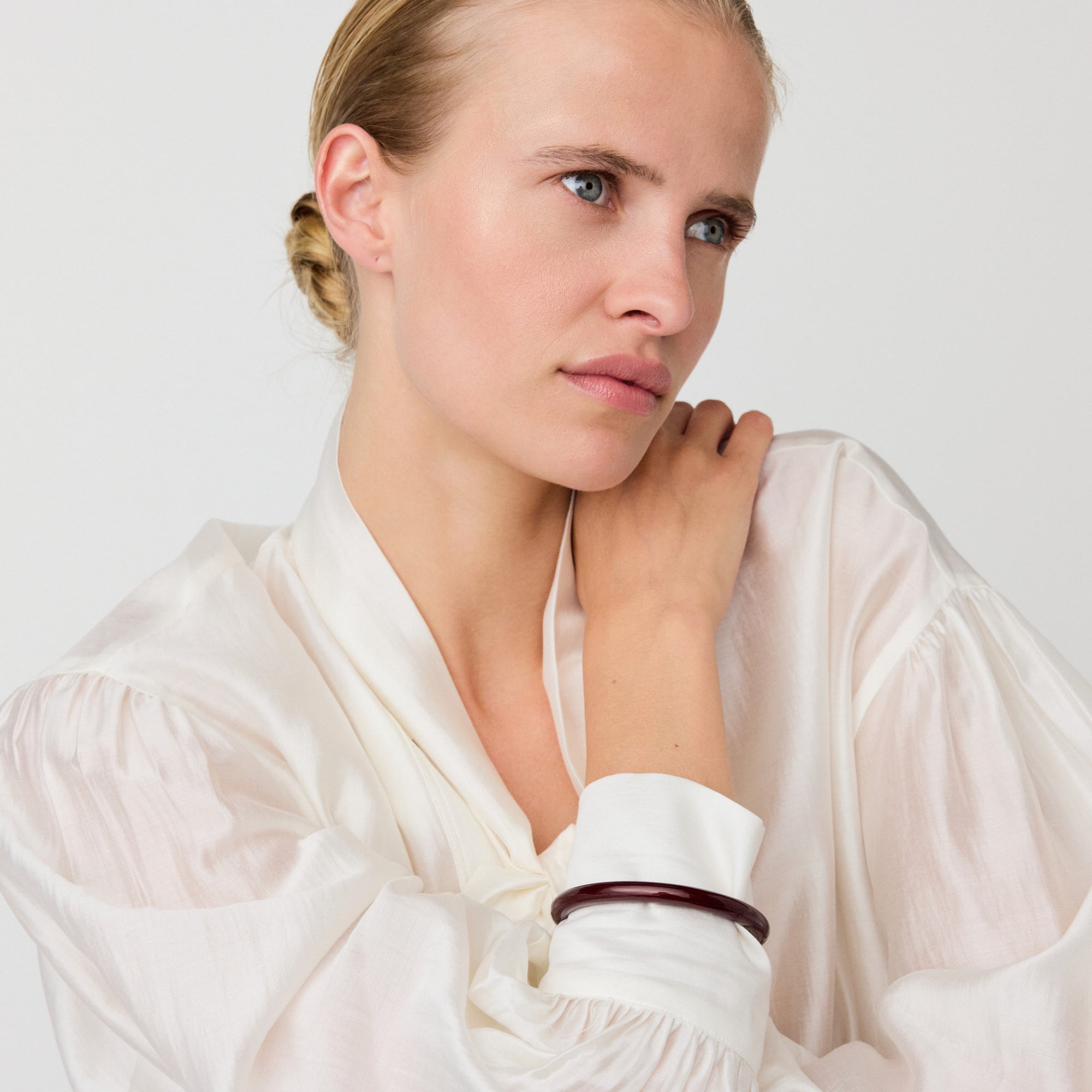 Aurora Bangle bordeaux marble