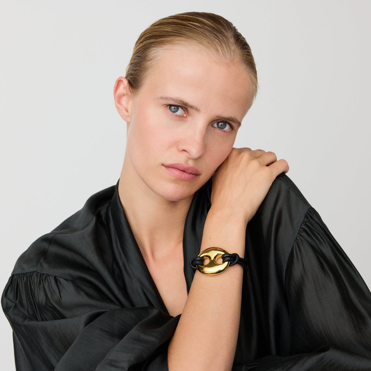 Disc Leather Bracelet black - gold