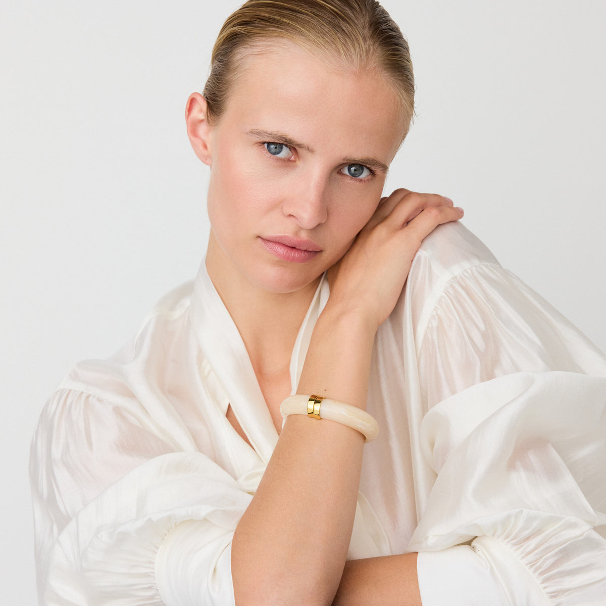 Clic Bangle latte marble