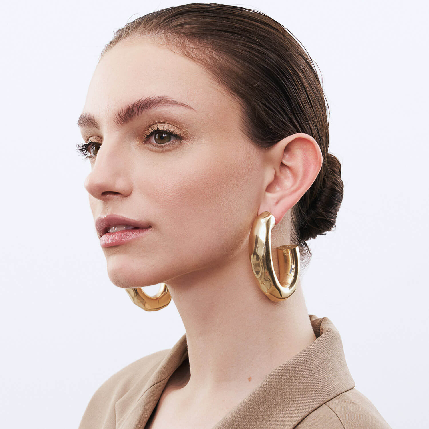 Big Hammered Earring Gold