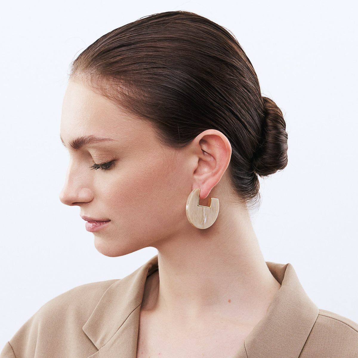 Arch Earring Sand Marble