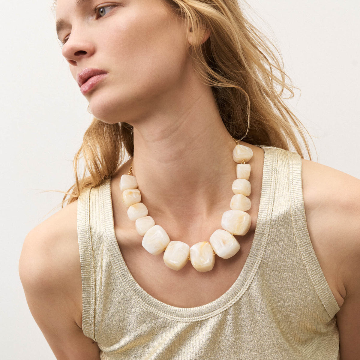 Big Organic Shaped Necklace Pearl Marble