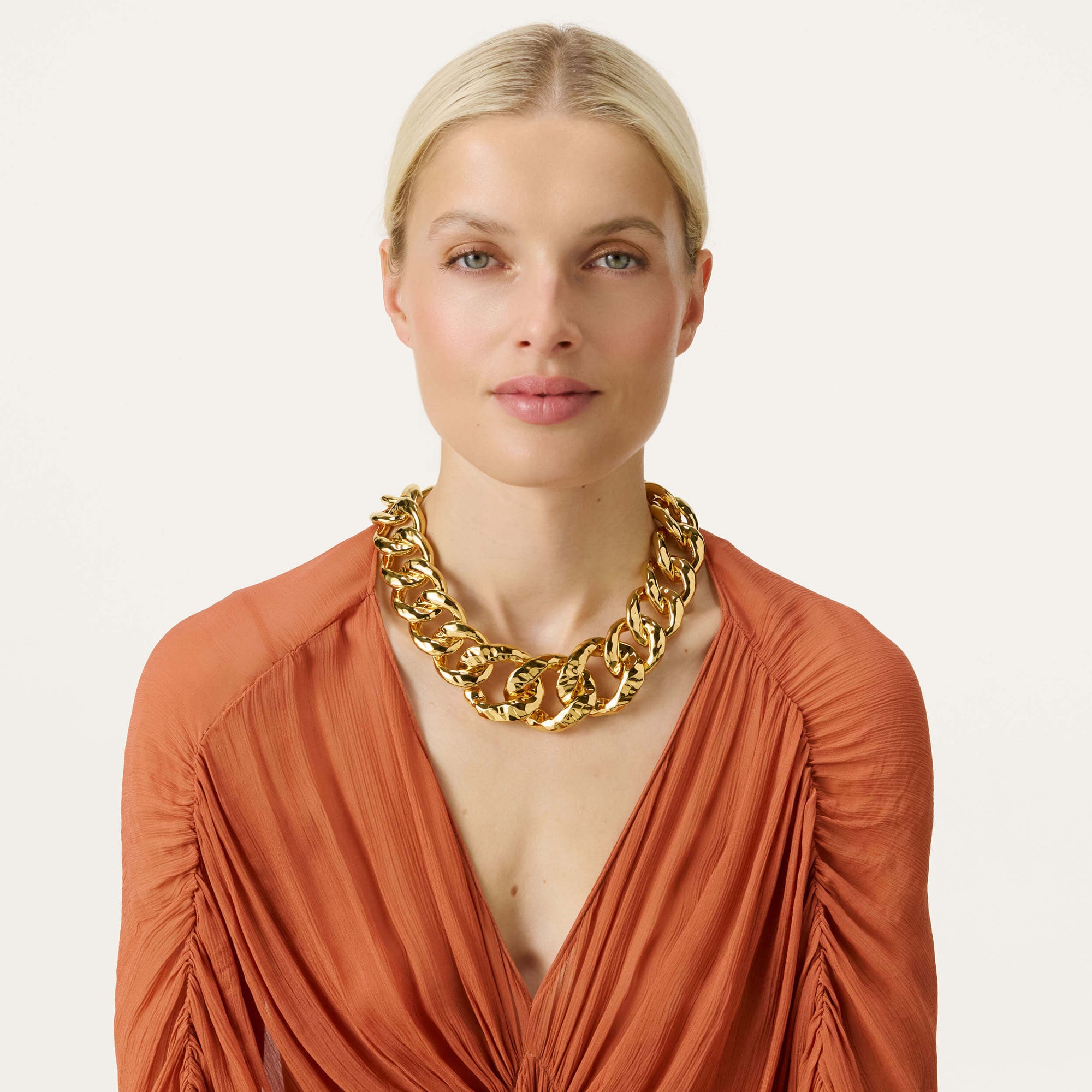 Big Hammered Necklace gold