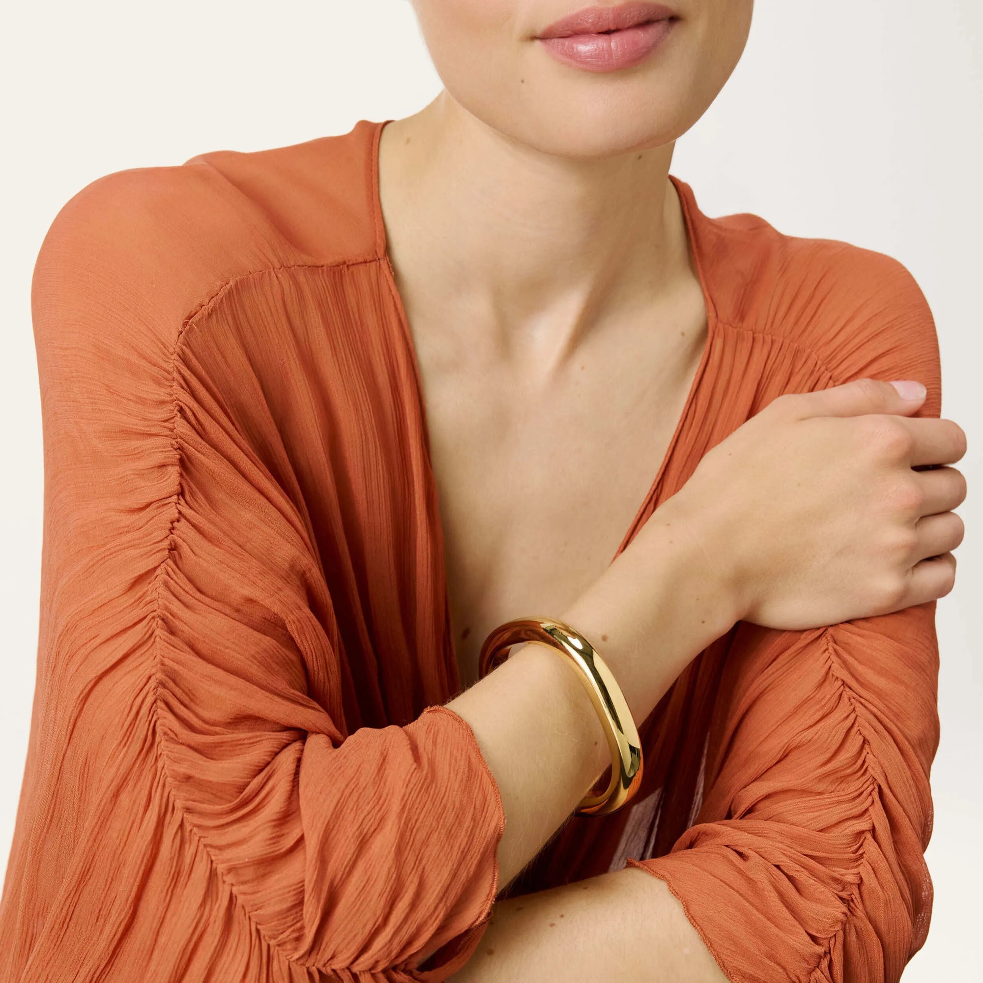 Soft Edge Bangle gold
