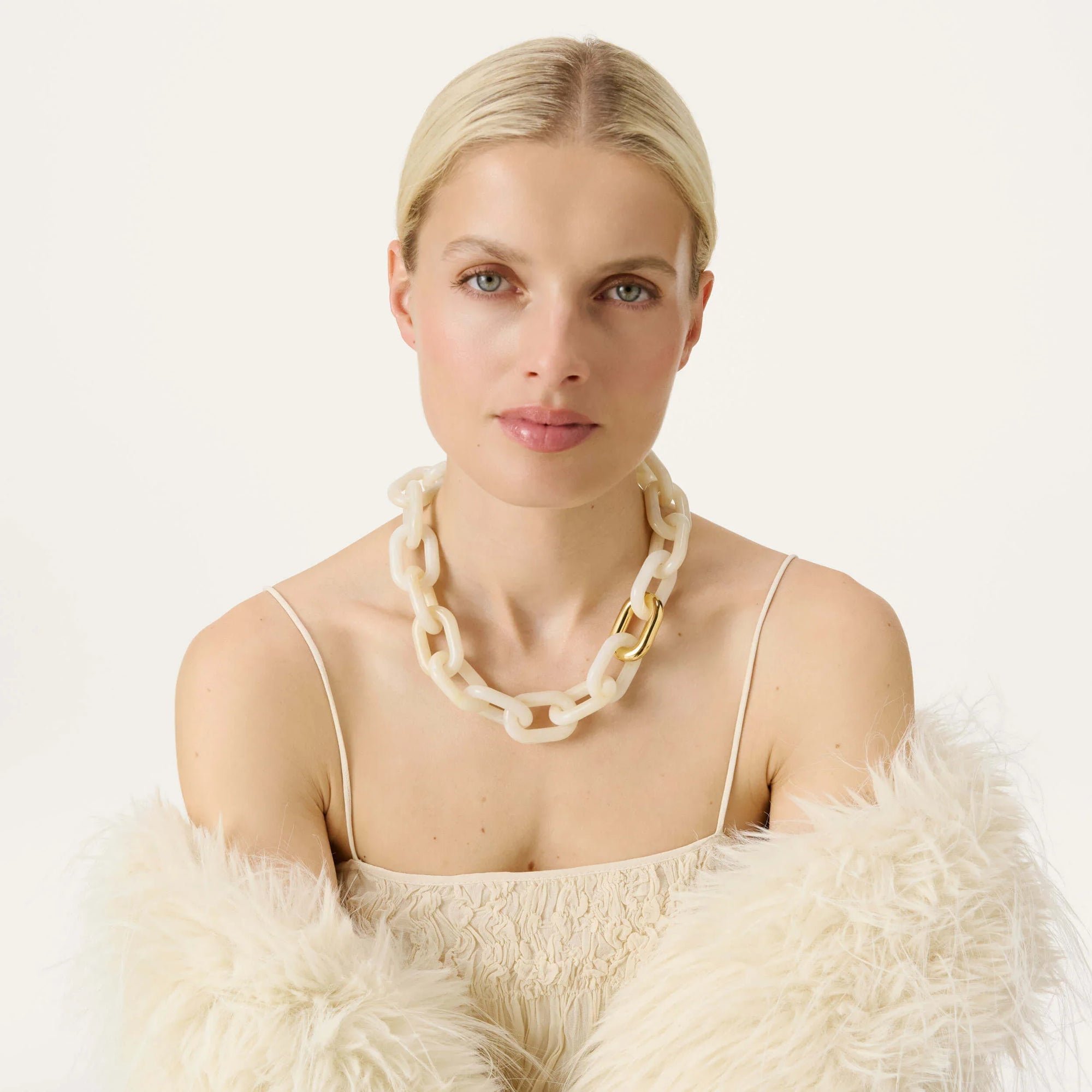 New Oval Necklace with gold pearl marble