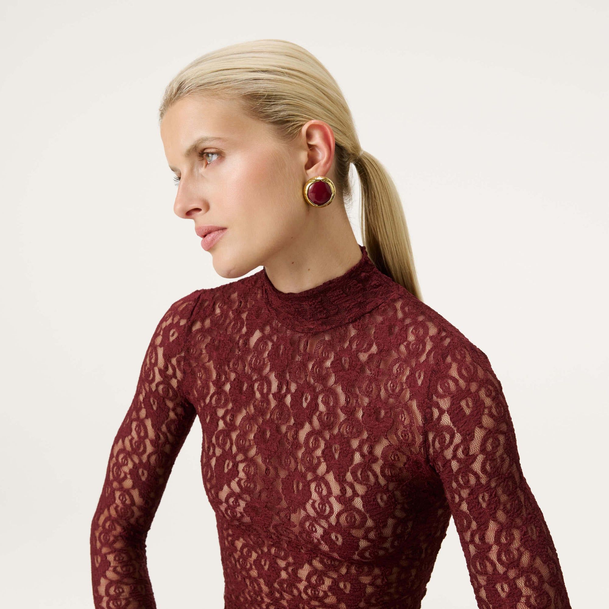 Vintage Round Earring bordeaux