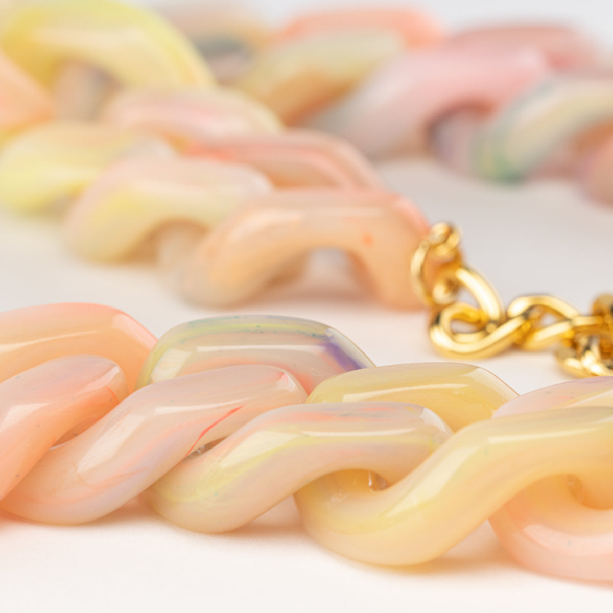 Flat Chain Necklace Neon Rainbow