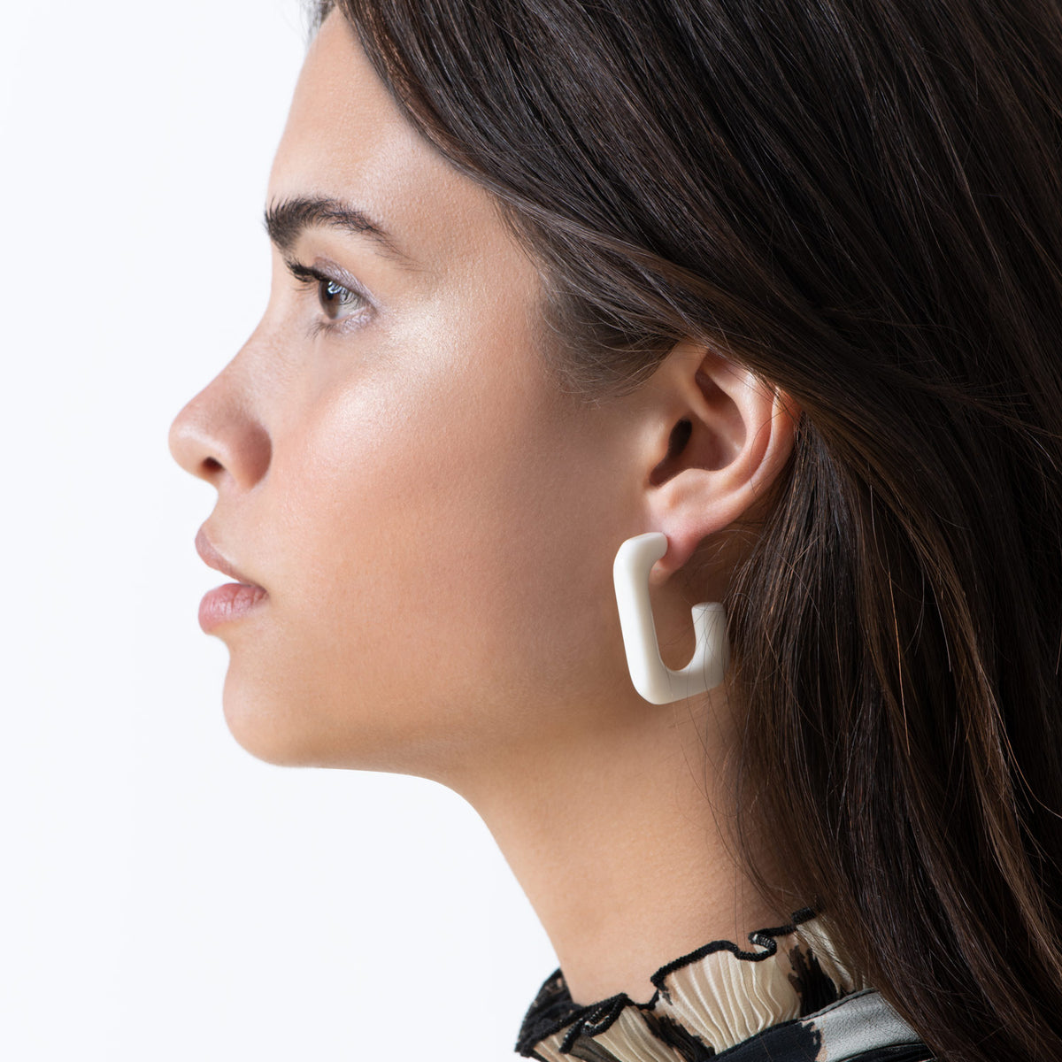 SQUARED Single Earring Small off-white